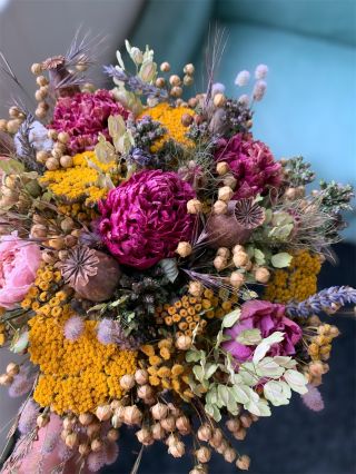 Jedna sušená narozeninová 💐 #narozeninovakytice #lokalnikvetiny