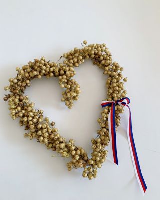 Nezapomeň, co se skrývá za dnešním datem. Pravda & láska zvítězí nad lží a nenávistí. #pravdaalaska #demokracie...