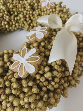 Měj krásný adventní čas! PS: Neee, perníčky nejsou žádná “umělotina”, jsou pečené, jedlé 🤎, a ne nejsou přilepené “...